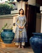 03 Piece Stitched Khaddar Suit - Ready To Wear