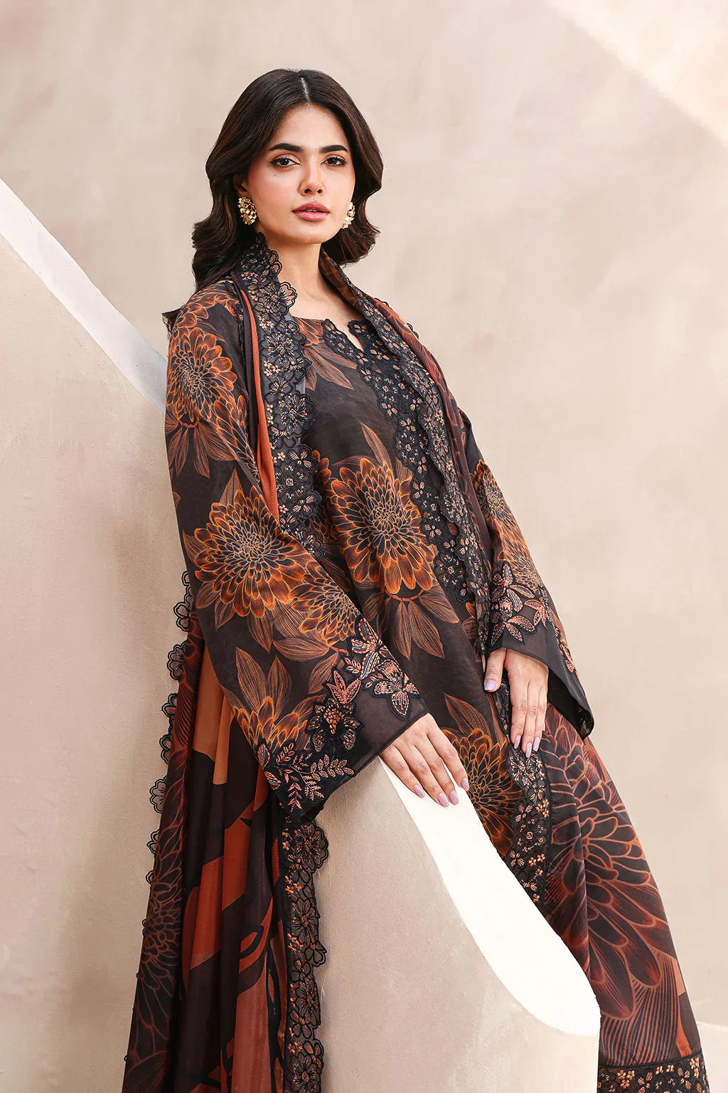 03-Piece Printed Lawn Suit - Ready To Wear